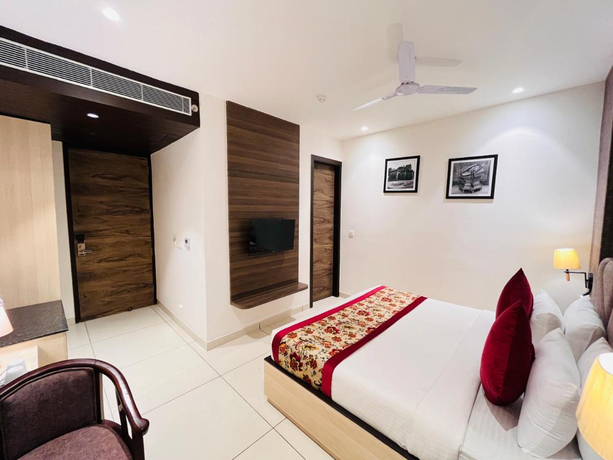 Hotel The Savode - Just 2 Mins From Golden Temple Amritsar Exterior foto