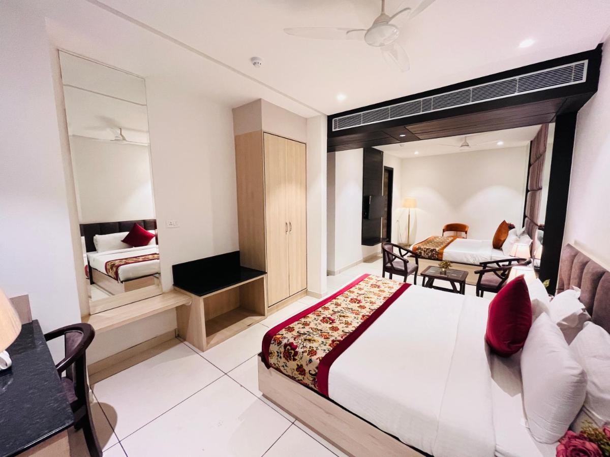 Hotel The Savode - Just 2 Mins From Golden Temple Amritsar Exterior foto